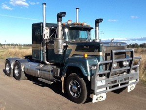 Mack Superliner 1988 model
