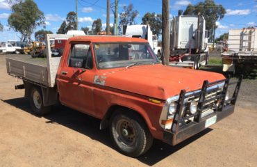 Ford F100 Ute