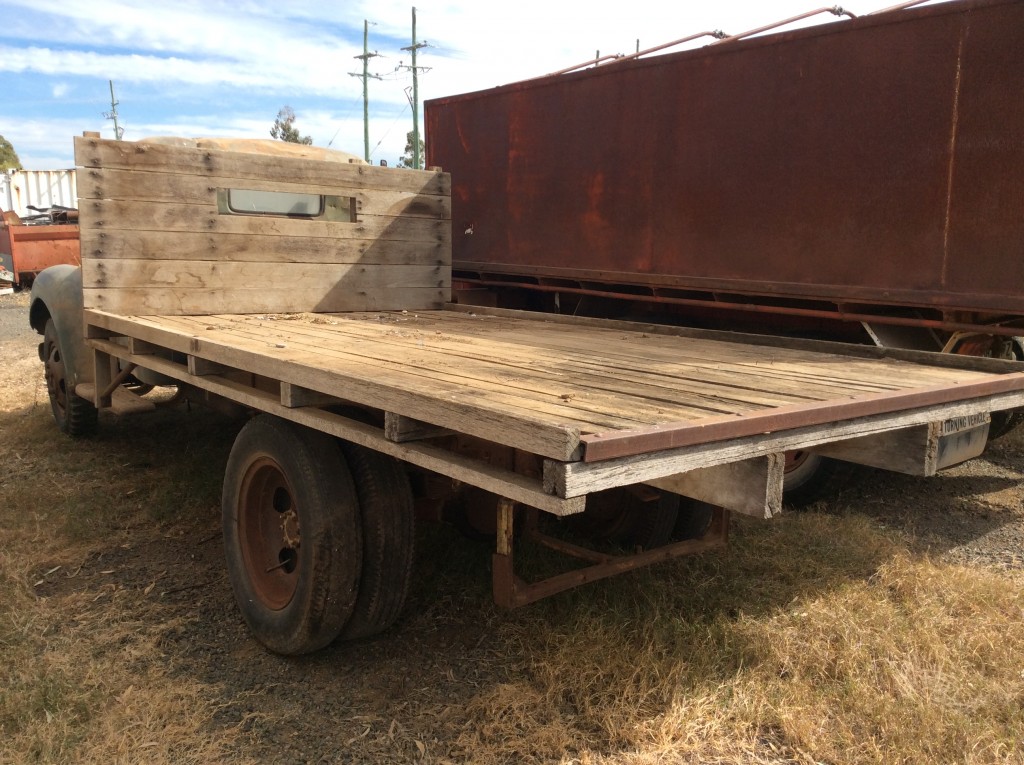 International KB5 Truck & Tractor Parts & Wrecking