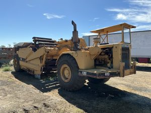 Cat 613 Scraper