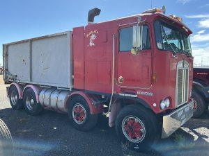 Kenworth 8 Wheeler Tipper