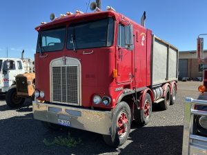 Kenworth 8 Wheeler Tipper