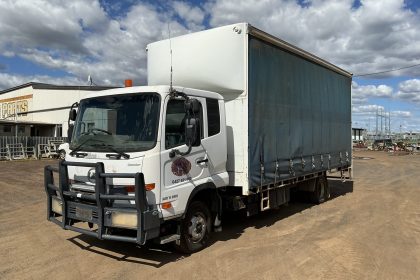 UD 2011 Condor Truck