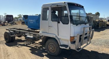FK 1990 Mitsubishi Truck