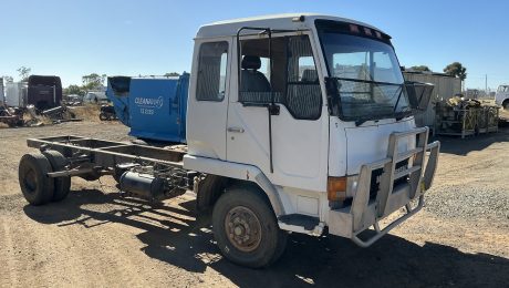 FK 1990 Mitsubishi Truck