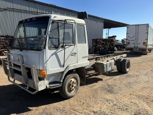 FK 1990 Mitsubishi Truck
