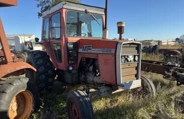 Massey 1085 Tractor